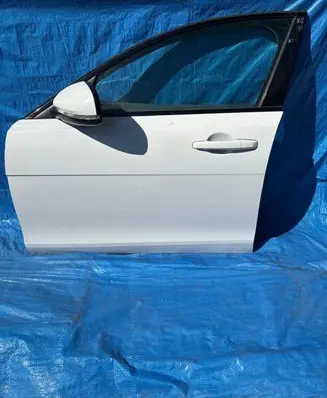 Jaguar XE Front door