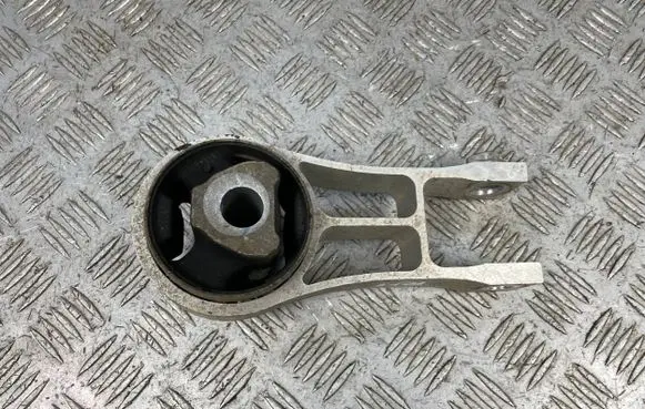 Chrysler Pacifica Engine mount bracket 68485537AA
