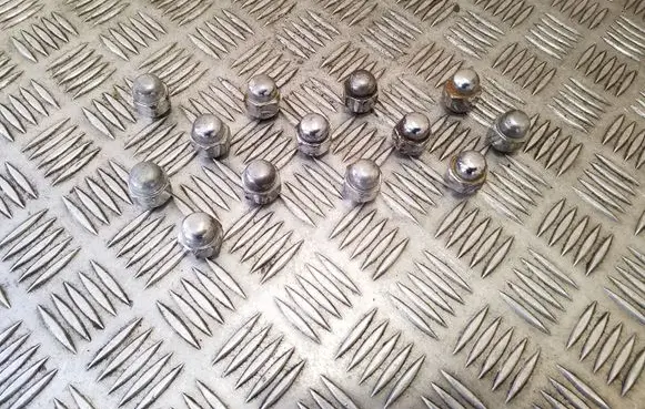 Nuts/bolts