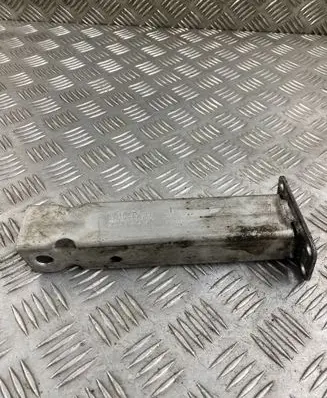 Audi Q7 4M Radiator support slam panel bracket 4M0802037A