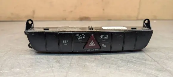 Mercedes-Benz ML W164 Hazard light switch A1648703410 03754812