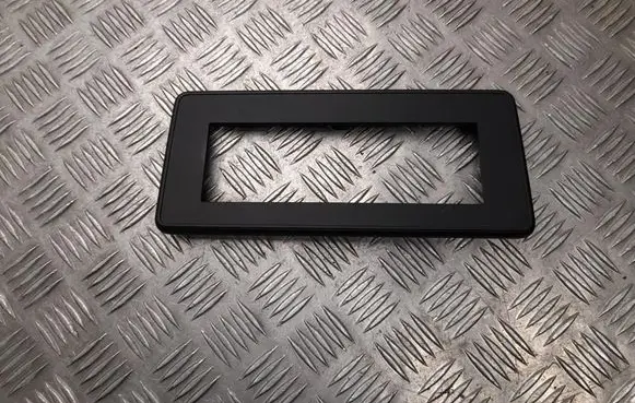 Radio/GPS head unit trim