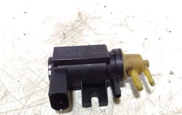 Volkswagen Golf VI Turbo solenoid valve 1K0906627A