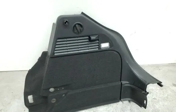 Trunk/boot side trim panel