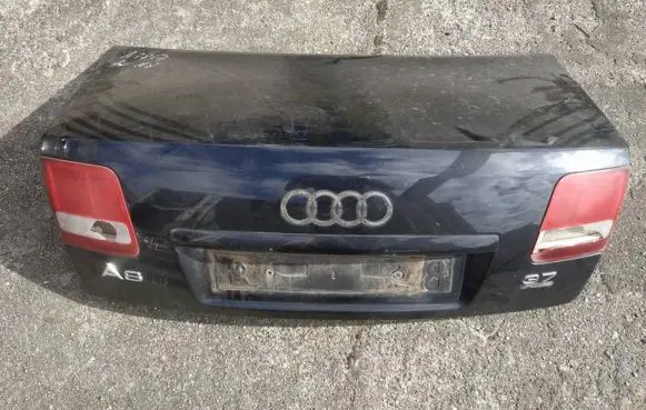Audi A8 S8 D3 4E Tailgate/trunk/boot lid juodas