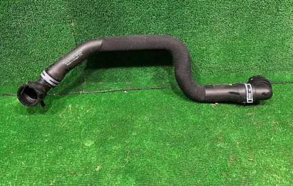 Volkswagen Arteon Engine coolant pipe/hose 3Q0122101CK