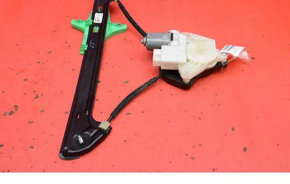Volkswagen Golf Sportsvan Rear door window regulator with motor 5G4839461C