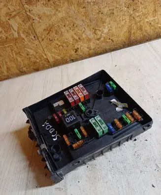 Skoda Octavia Mk2 (1Z) Fuse module 017183071 1K0937125A
