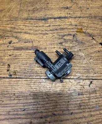 Audi A4 S4 B8 8K Turbo solenoid valve 1K0906283A