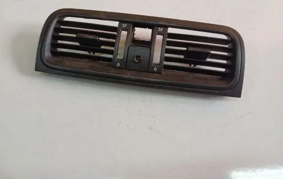 Skoda Roomster (5J) Dash center air vent grill 5J0820951S01