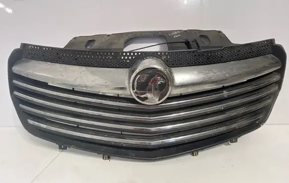 Opel Vivaro Front bumper upper radiator grill 23040900