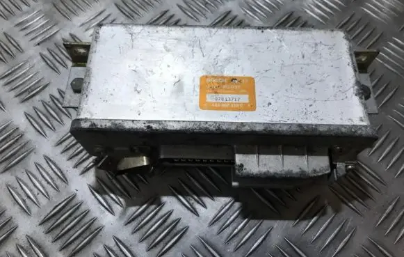 Audi 80 90 B3 ABS control unit/module 0265100037 443907379c