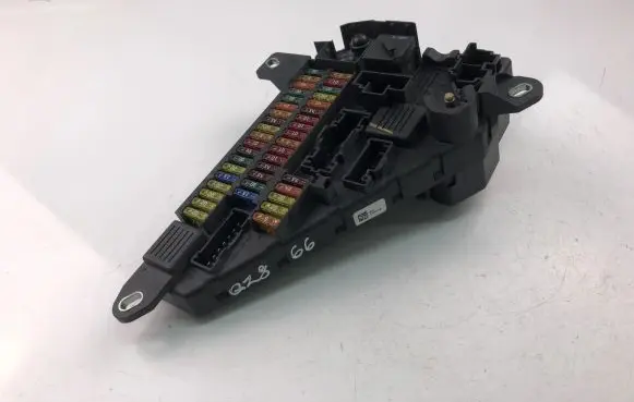 BMW 5 E60 E61 Fuse box set 9138830
