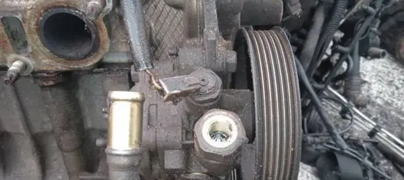 Mazda 3 I Power steering pump