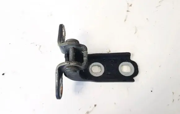Chevrolet Cruze Rear door lower hinge A046057