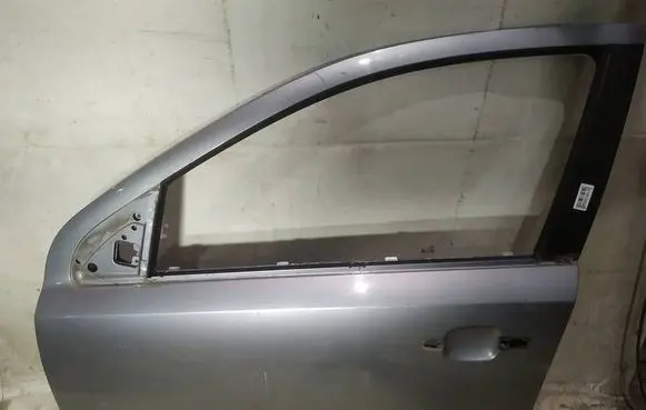 Opel Astra H Front door pilkos