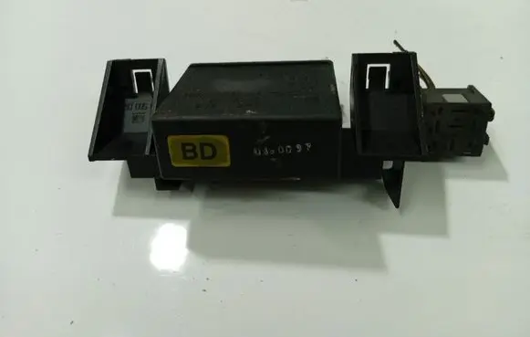 Opel Zafira A Light module LCM 09135156