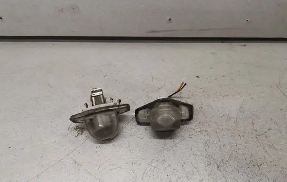Honda FR-V Number plate light
