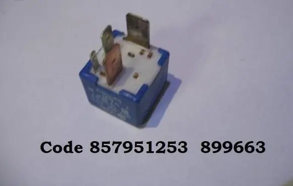 Audi A8 S8 D2 4D Fuel pump relay 857951253 899663