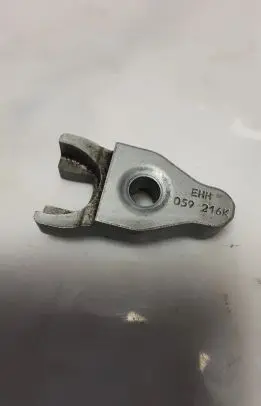 Audi Q7 4M Fuel Injector clamp holder 059216K