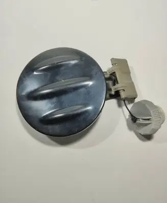 Mitsubishi L200 Fuel tank cap 