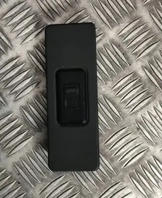 Mercedes-Benz Vito Viano W638 Electric window control switch A6385450146