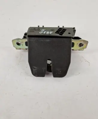 Opel Astra H Tailgate/trunk/boot lock/catch/latch 13117285
