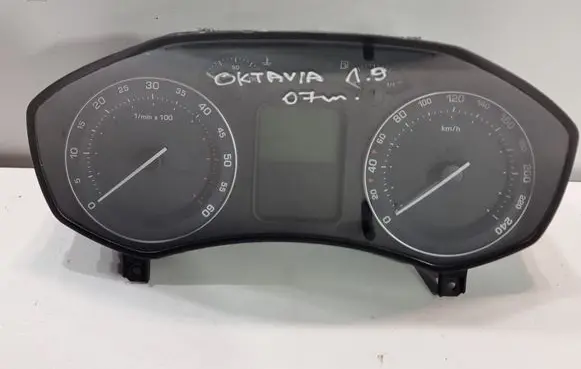 Skoda Octavia Mk2 (1Z) Speedometer (instrument cluster) 1Z920812D