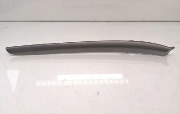Toyota Avensis T250 Front door trim bar 67711