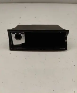 Volkswagen Touareg II Dashboard storage box/compartment 7P6857311