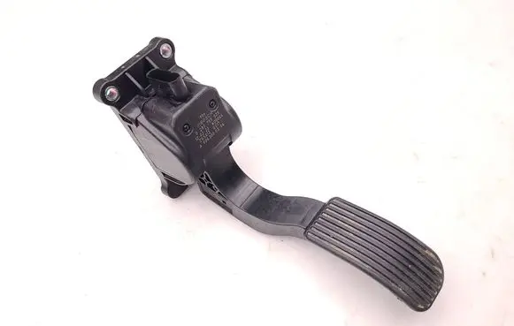 Mercedes-Benz Sprinter W906 Accelerator throttle pedal A9063000304 0280755025