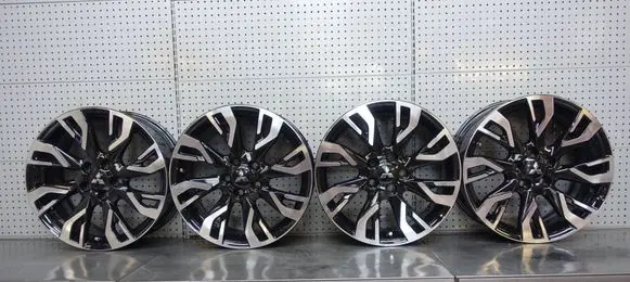 Mitsubishi Outlander R18 alloy rim 
