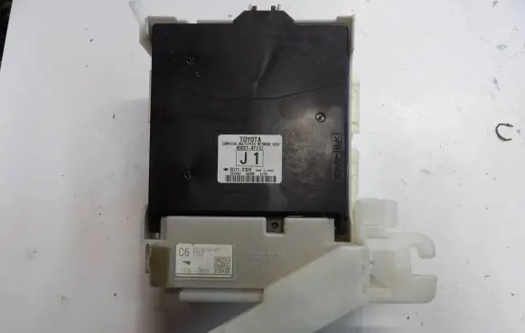 Toyota Prius (XW20) Comfort/convenience module 8922147110 50112324 TA1667