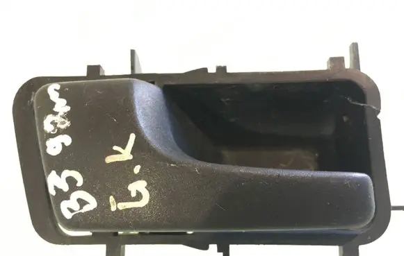 Volkswagen PASSAT B3 Rear door interior handle 357837235