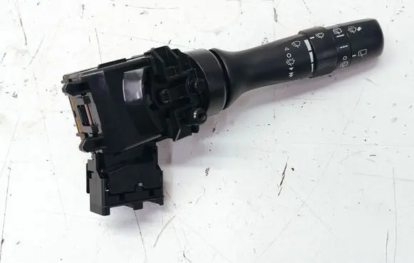 Subaru Outback (BS) Wiper control stalk 17F4653 17F465