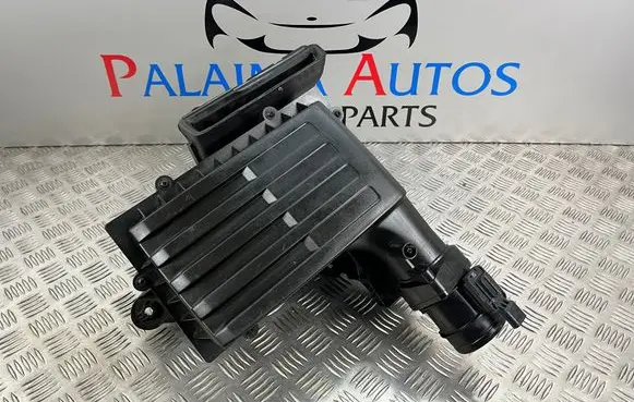 Seat Leon (5F) Air filter box 5Q0129618B