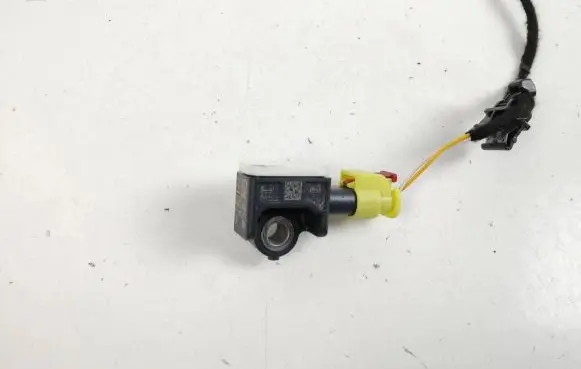 Porsche Cayenne (9Y0 9Y3) Airbag deployment crash/impact sensor 971907651