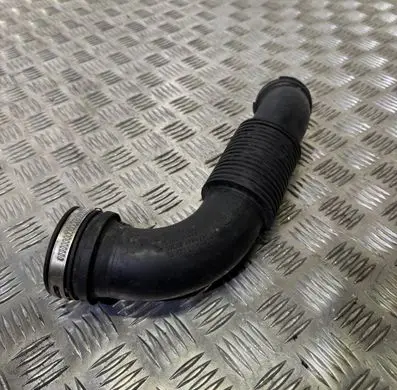 Ford Focus Air intake duct part CV619C623AC S9E0B 1072920S02