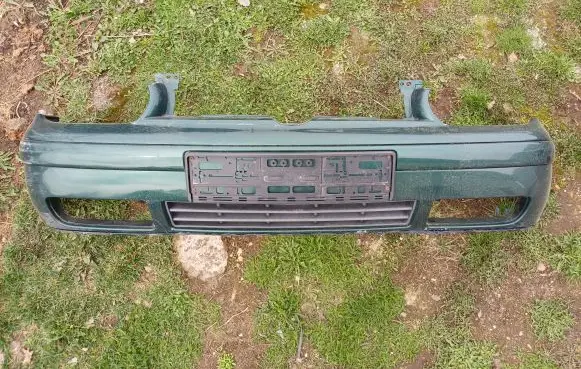 Volkswagen Golf IV Front bumper