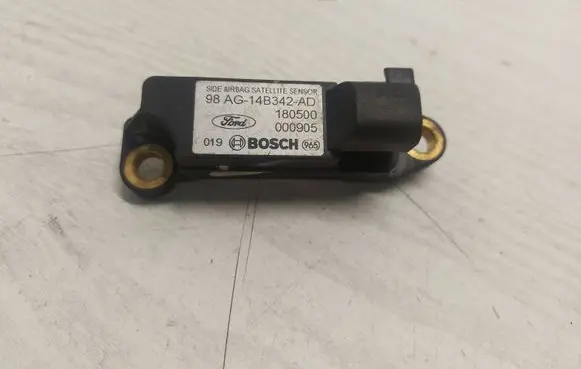 Ford Focus Airbag deployment crash/impact sensor 98AG14B342AD 180500 000905