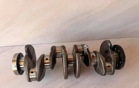 Seat Alhambra (Mk2) Crankshaft CFF 03L101B