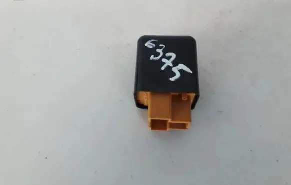 Mitsubishi Carisma Other relay MD113566 1255D6