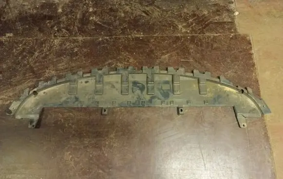 Renault Modus Front bumper skid plate/under tray 8200259264