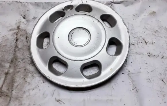 Volkswagen PASSAT B3 R15 wheel hub/cap/trim 3A0601147A