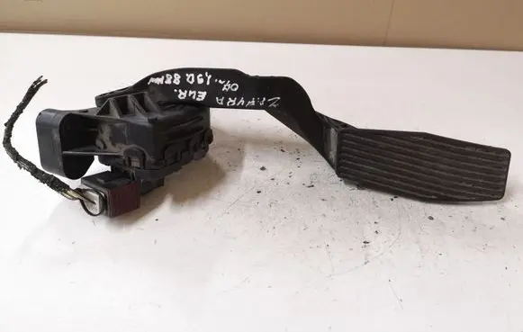 Opel Zafira B Accelerator throttle pedal 9202341 6PV00811400