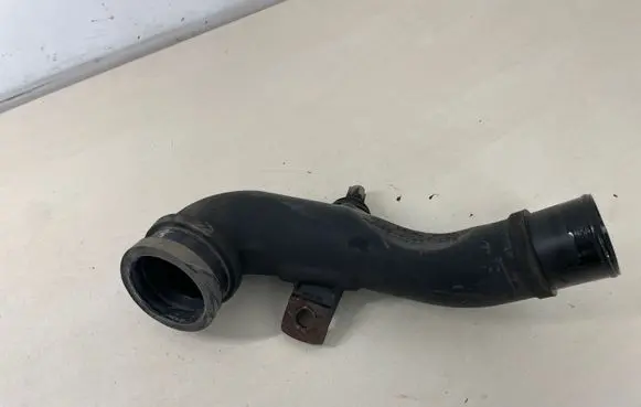Toyota Avensis T270 Intercooler hose/pipe