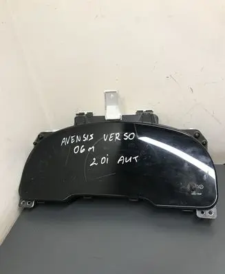 Toyota Avensis Verso Speedometer (instrument cluster)