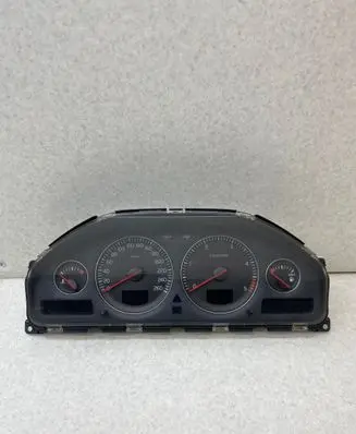 Volvo XC70 Speedometer (instrument cluster) 30746102 69594700T 8602885