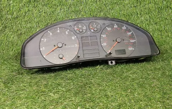 Audi A4 S4 B5 8D Speedometer (instrument cluster) 8D0919035C