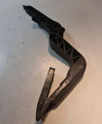 Volkswagen PASSAT B5 Accelerator throttle pedal 8D1721506